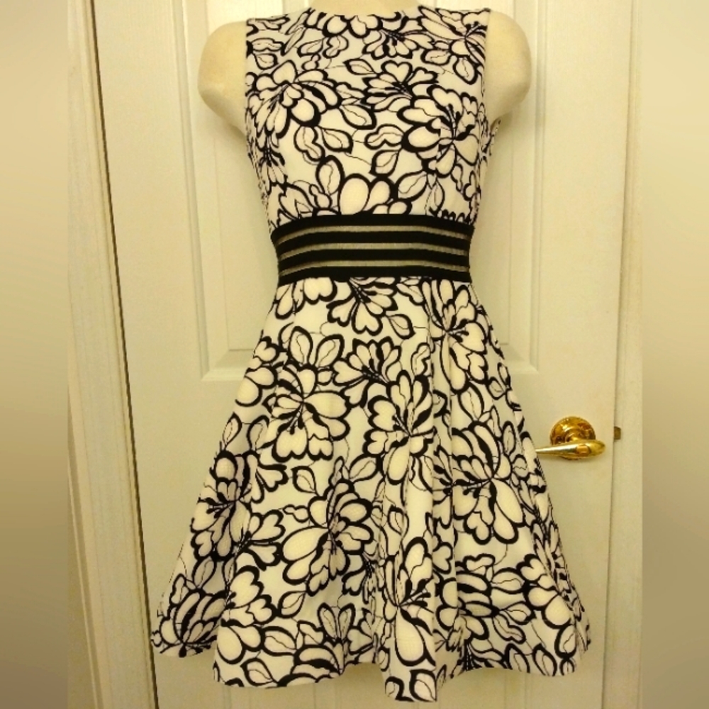 Sweet Jodi Khristopher, sz 1 Jr. Dress NWOT